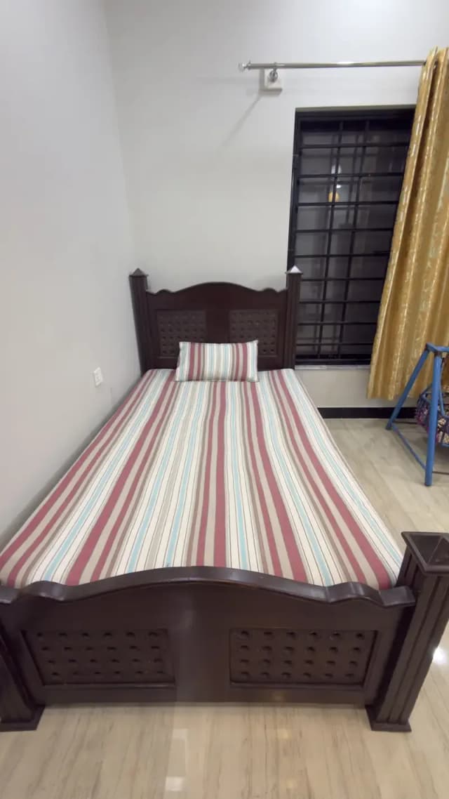 Single bed for sale wood used keekar wood with mattress