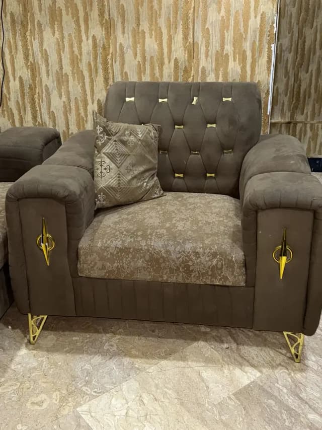 Brand new  6 seater
