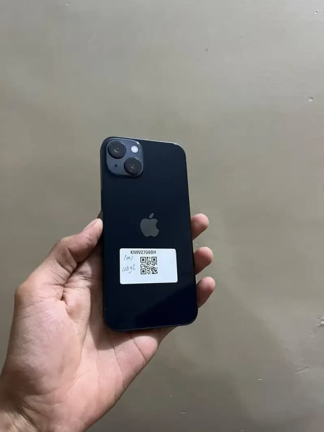 Apple iPhone 13