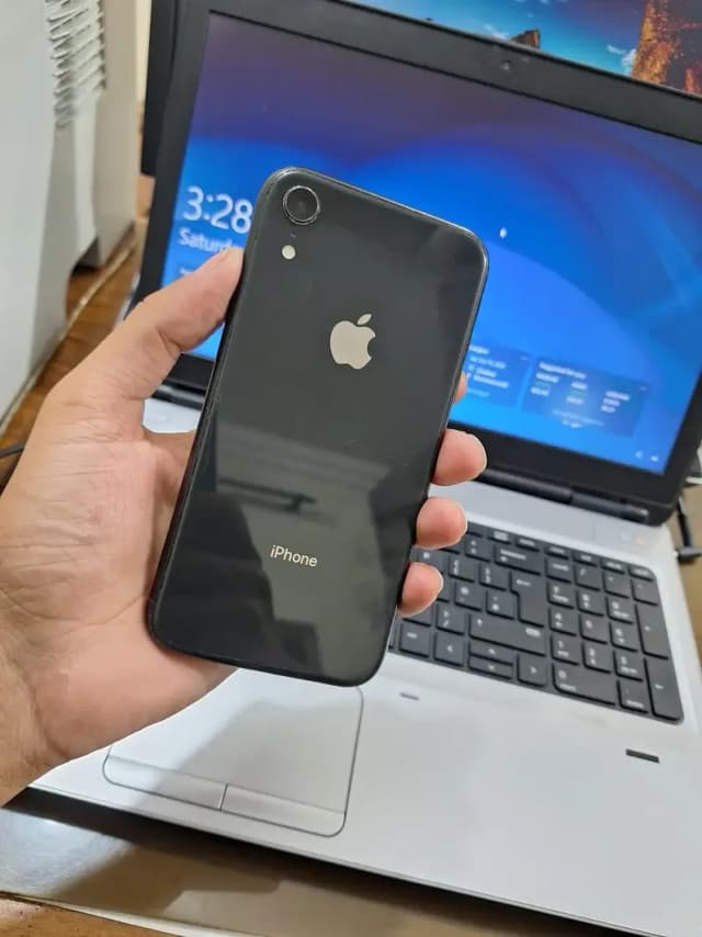 iPhone XR 64 GB Non-PTA Factory Unlocked