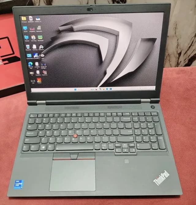 P15  (LENOVO) (CORE I7 11th Generation) (16/512/4gb T1200 GPU)