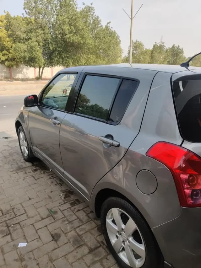 Suzuki Swift 2013 low milage, mint cond better thn mehran coure cultus