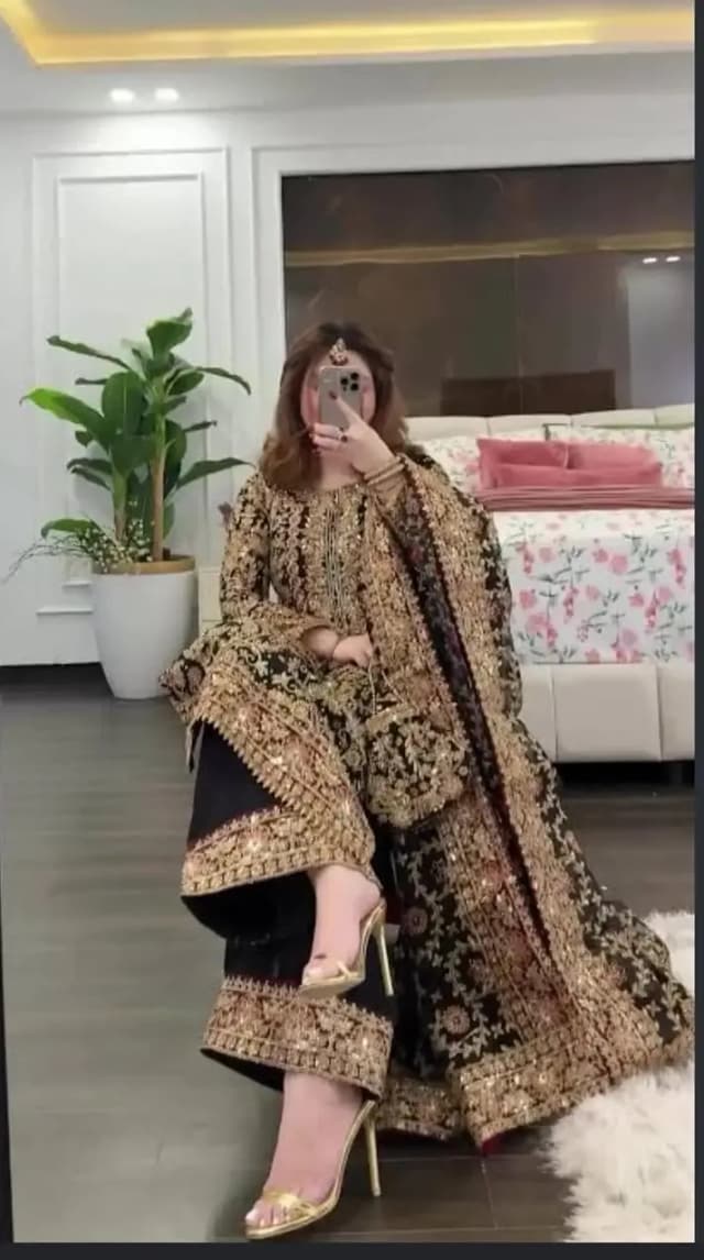 haseens formal wear only used once for 2 hours function