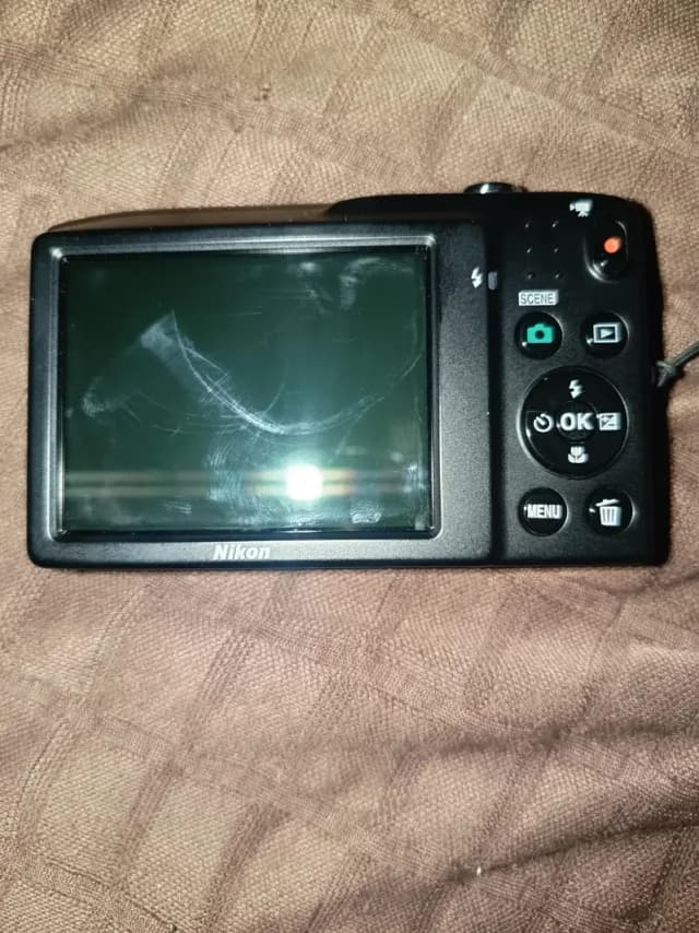 Nikon Coolpix s2700