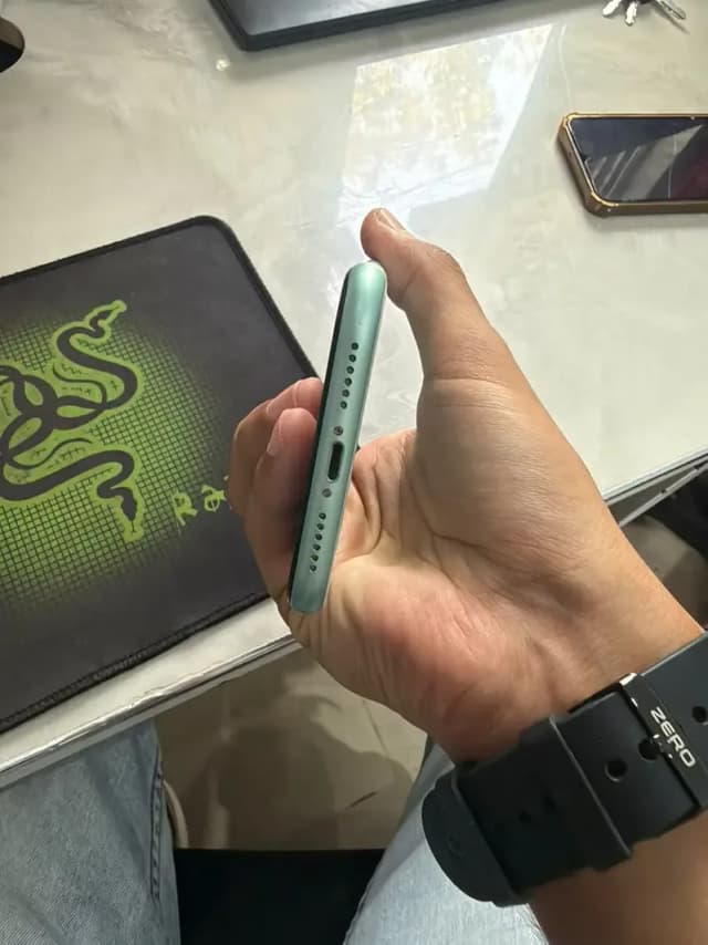 Apple iPhone 11