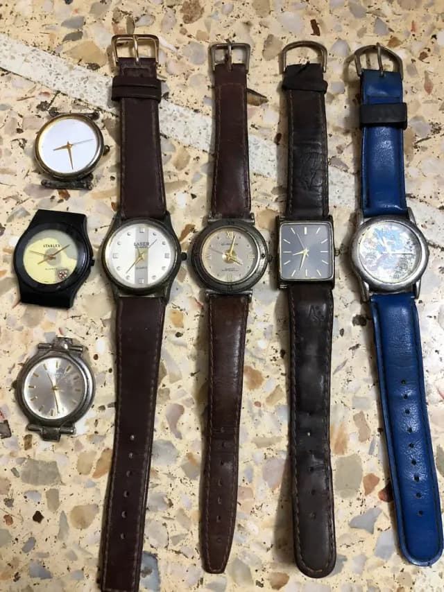 wrist watch /mix brand watches as it is base