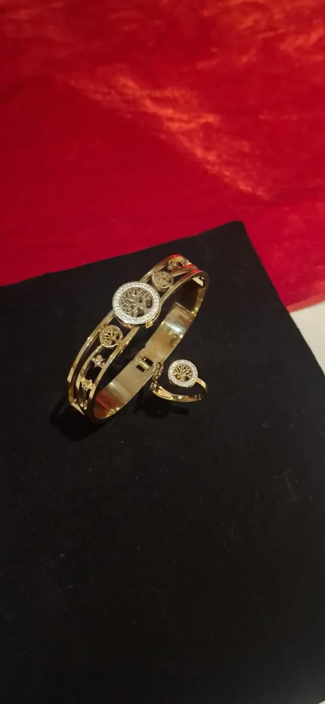 jewellry items