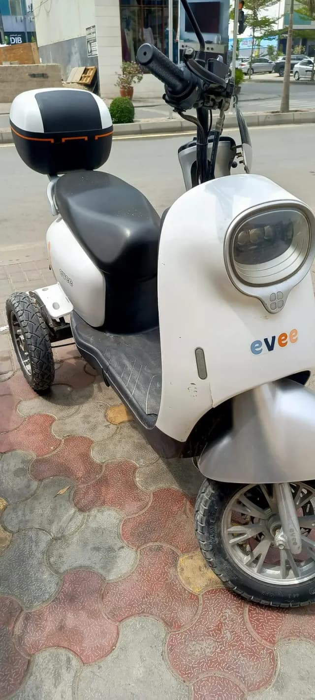 # Evee Nisa 3 Electric Scooter – New Battery & Motor | 1 Year Warranty