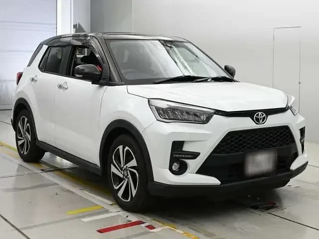 Toyota Raize 2021/2026 Pearl White Black Top Fresh 4 Grade Verifiable