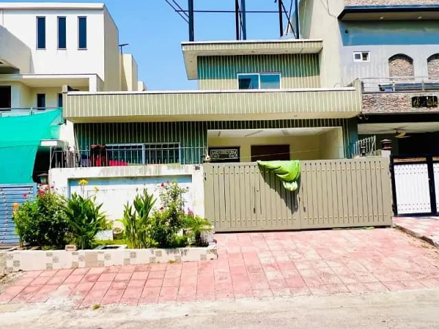 8 MARLA SINGLE STOREY WITH SOLAR HOUSE FOR SALE IN MULTI F-17 ISLAMABAD BANK LOAN POSSIBLE ALL FACILITY AVAILABLE CDA PPROVED SECTOR MPCHS