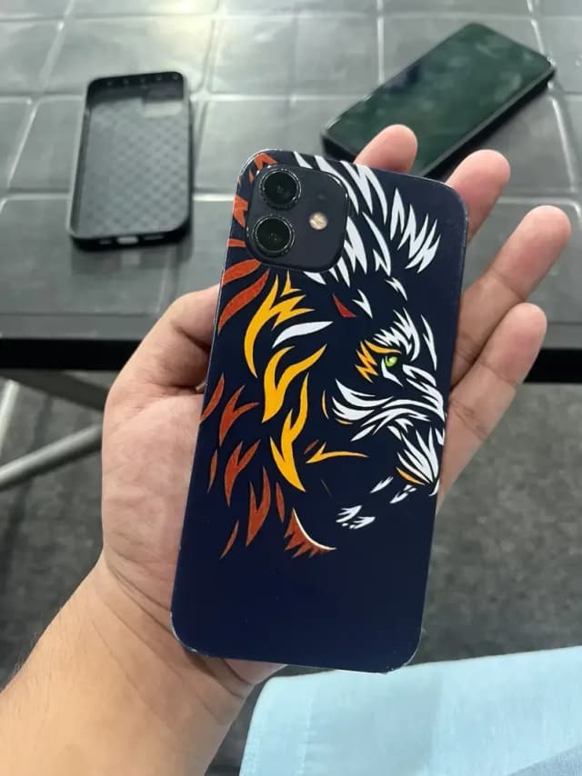 Apple iPhone 12