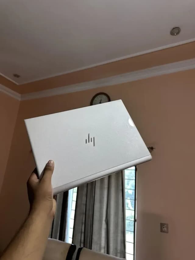 HP NEW LOGO LAPTOP
