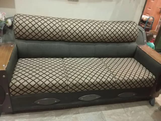 6 Seater Best Condition Complete Sofa Set 3-2-1