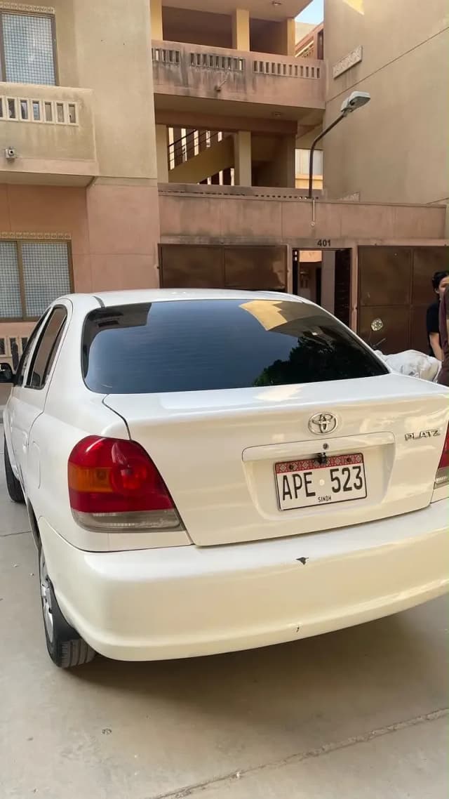 Toyota Platz 2004