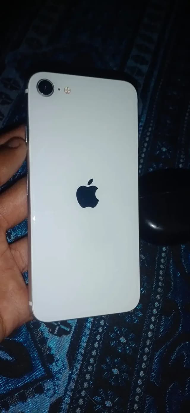 iPhone se 2020 128gb factory unlock