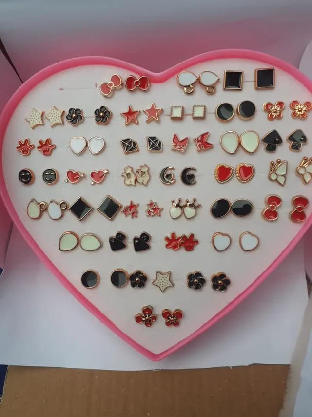 New Ladies Jewelry Collection – Earrings & Rings – Full Lot