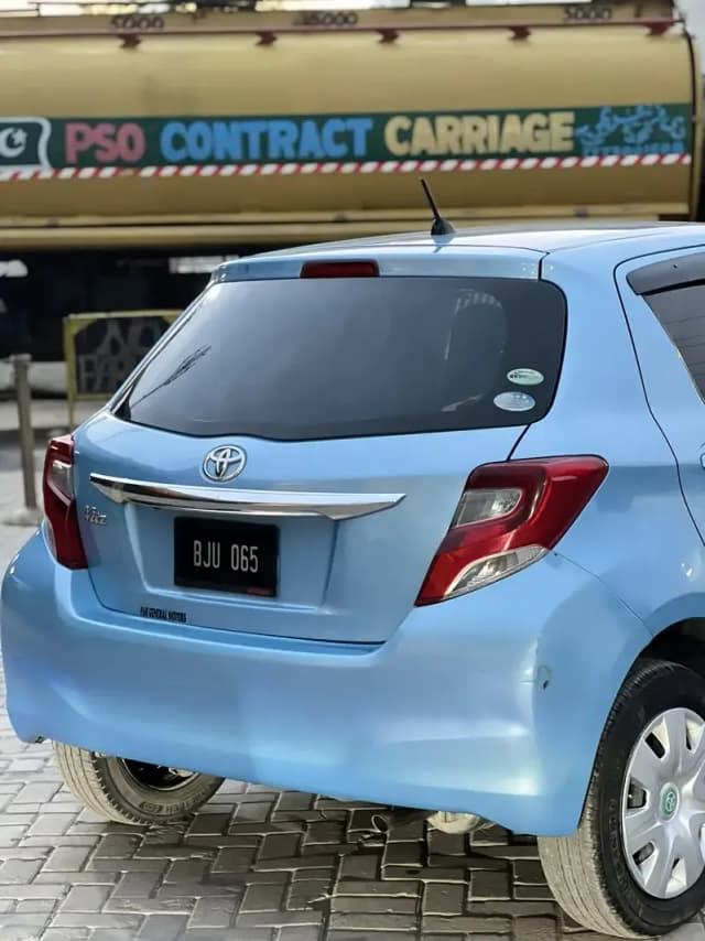Toyota Vitz 2014