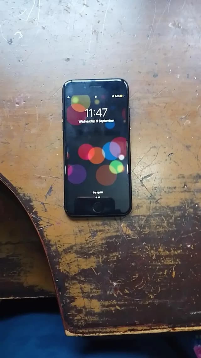 Apple iPhone 7