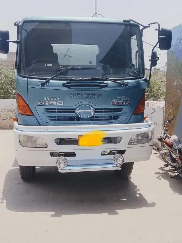 Hino oil tanker