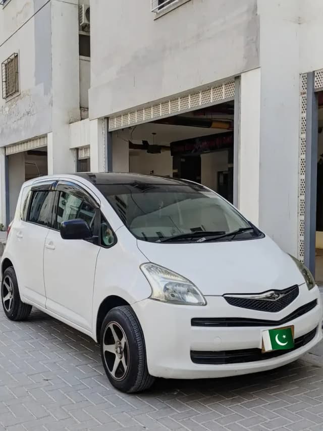 Toyota Ractis 2006 import 2011