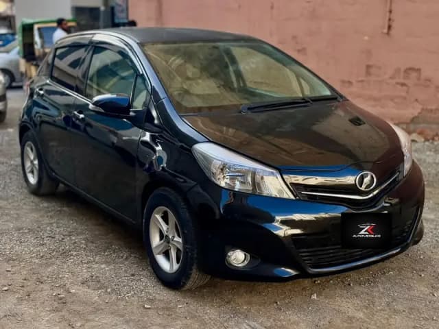 Toyota Vitz 2011