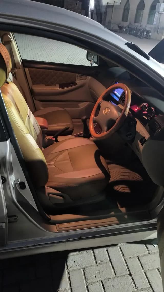 Toyota Corolla se saloon 2002