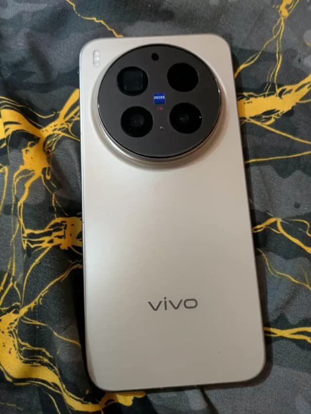 Vivo X300 Pro 10/10 condition