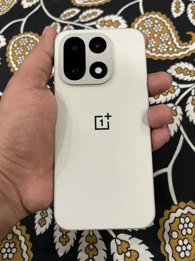 One Plus 15 16gb