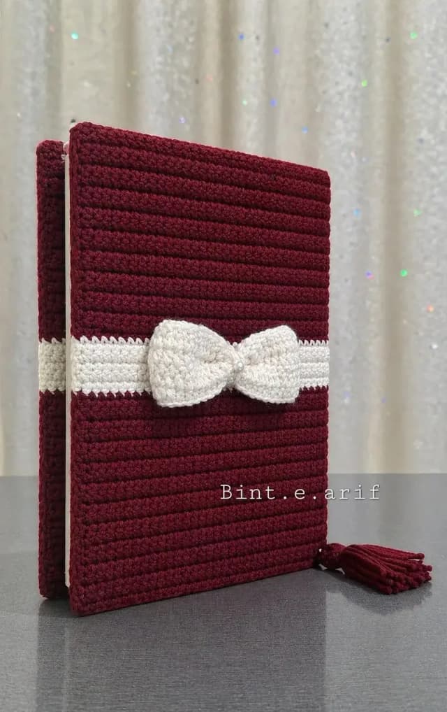 Crochet Qur'an cover