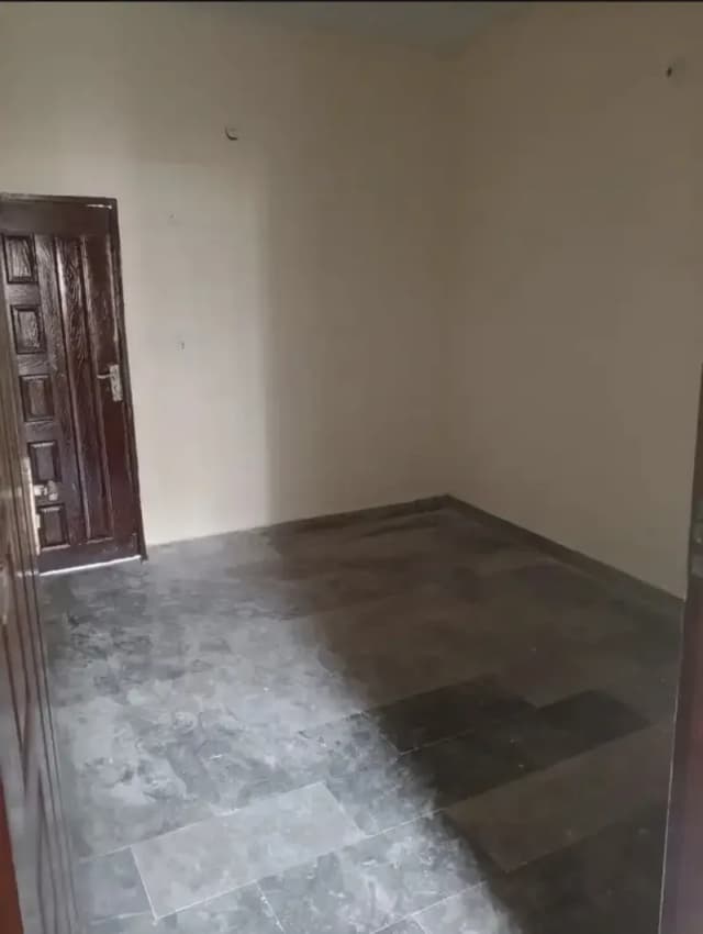 flat for sale 3bed & (2bed 45lac) sam flor 03462259674
