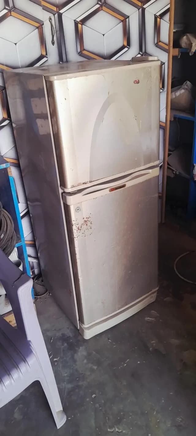dawlance small size fridge