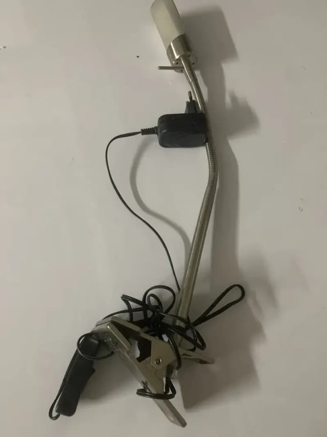 Steel flexible led clip lamp