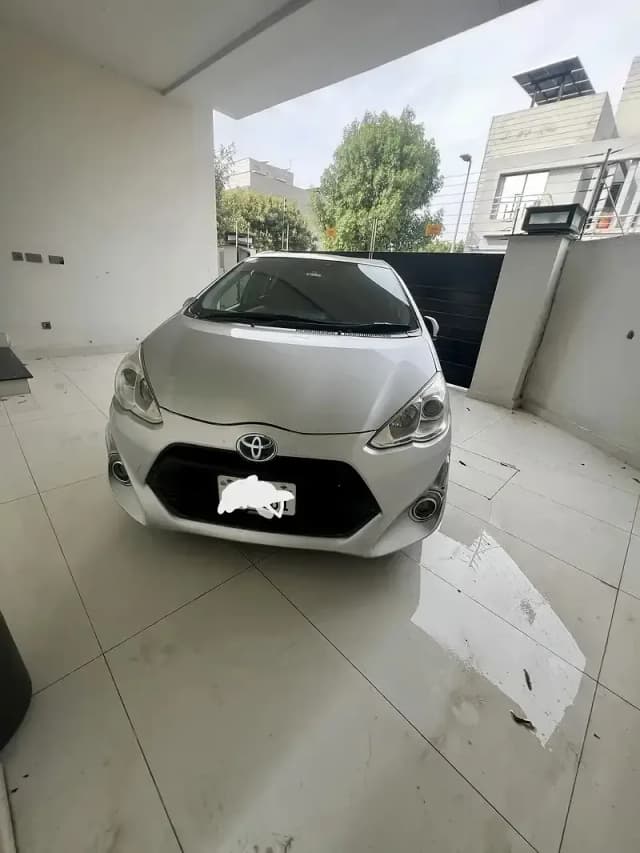 Toyota Aqua 2015