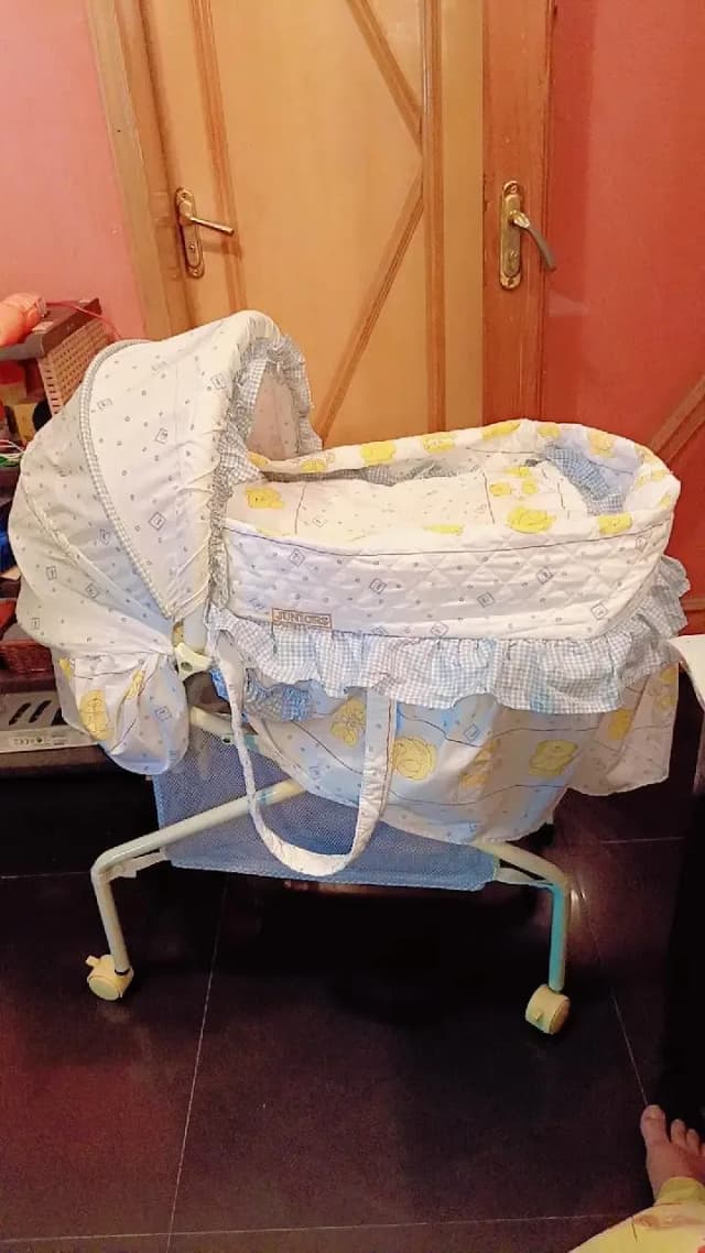 baby cot