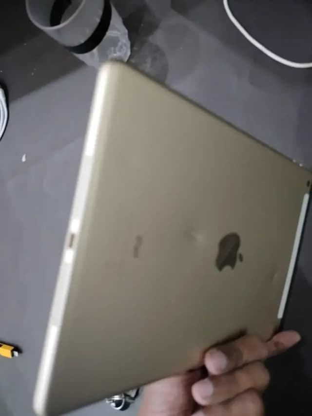 IPad 5th generation 32Gb Sim All ok