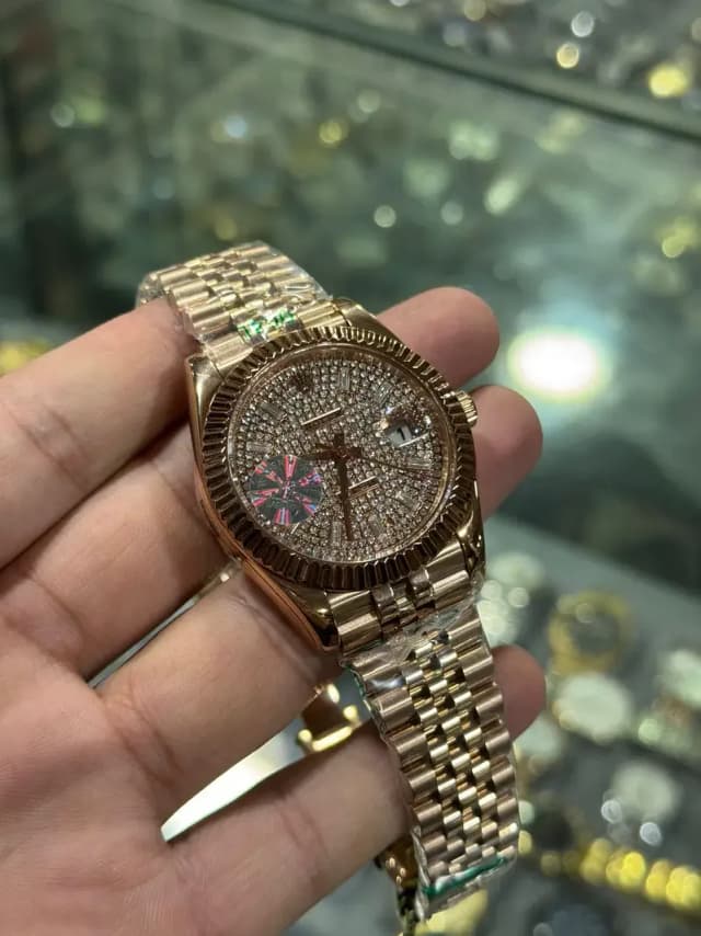 Iced bazel Rose Gold unique clr