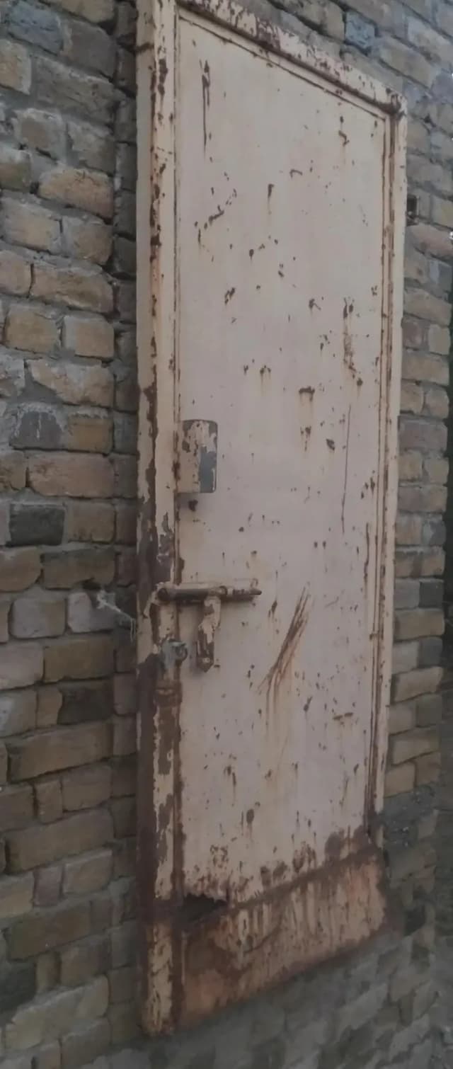 Kafi wazni ha bahot acha ha ,nechy say Thora kharab ha bas