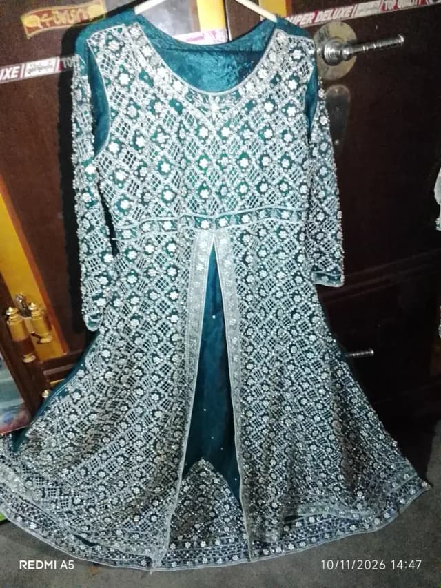 Beautiful party wear Net Maxi for women - Excellent condition.