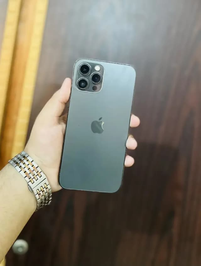 Apple iPhone 12 Pro Max 128gb jv condition 10by9.5 battery 82