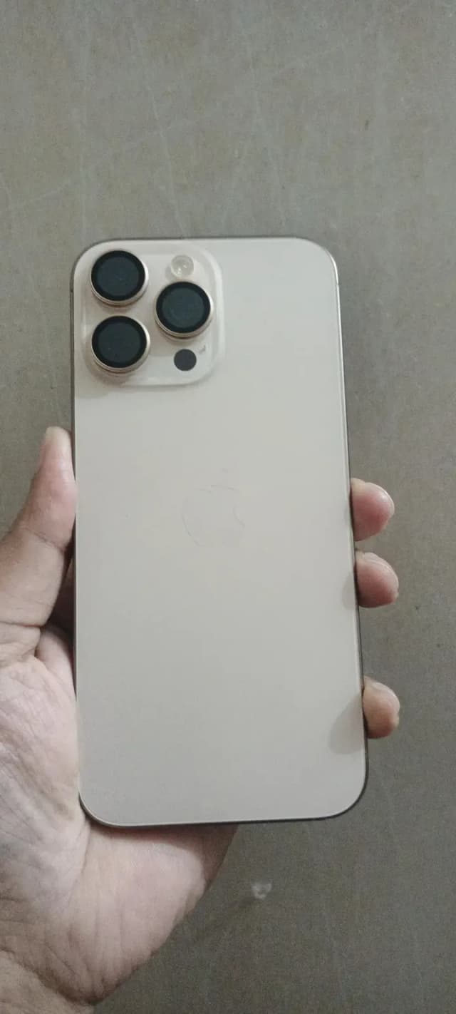 Apple iPhone 16 Pro Max