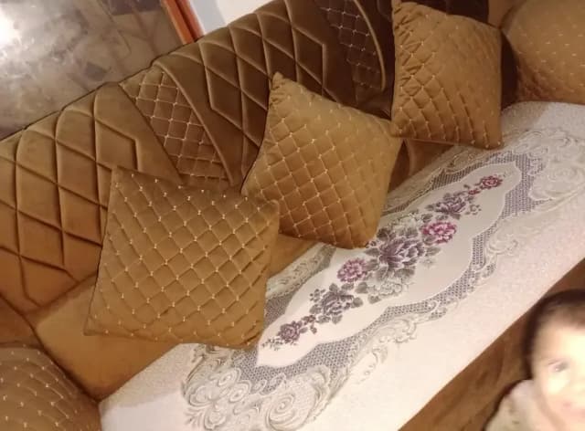 5 seater sofa for sale in good condition