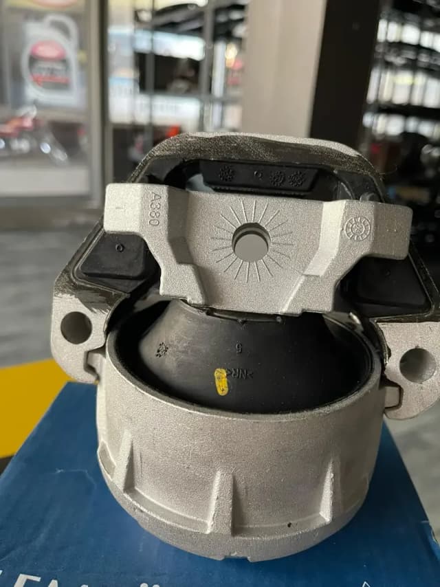 AUDI PARTS ENGINE MOUNTS FOR AUDI A4/A6 New Model