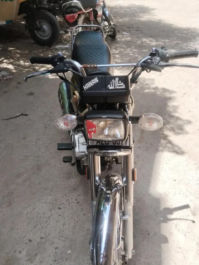 silver black 2025 model