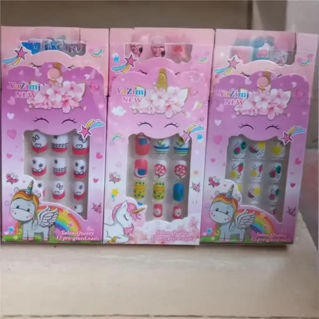 12-Piece Kawaii Square Korean Press-On Nails - Pre-Glued Short Artificial Nails for Girls