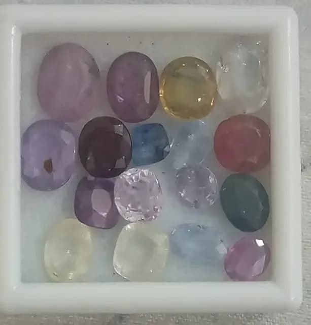Sapphires/Neelum stones