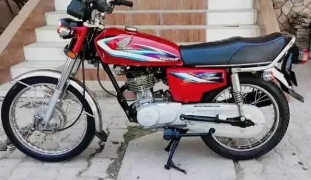 Honda 125cc bike urgent for sale 03278130349