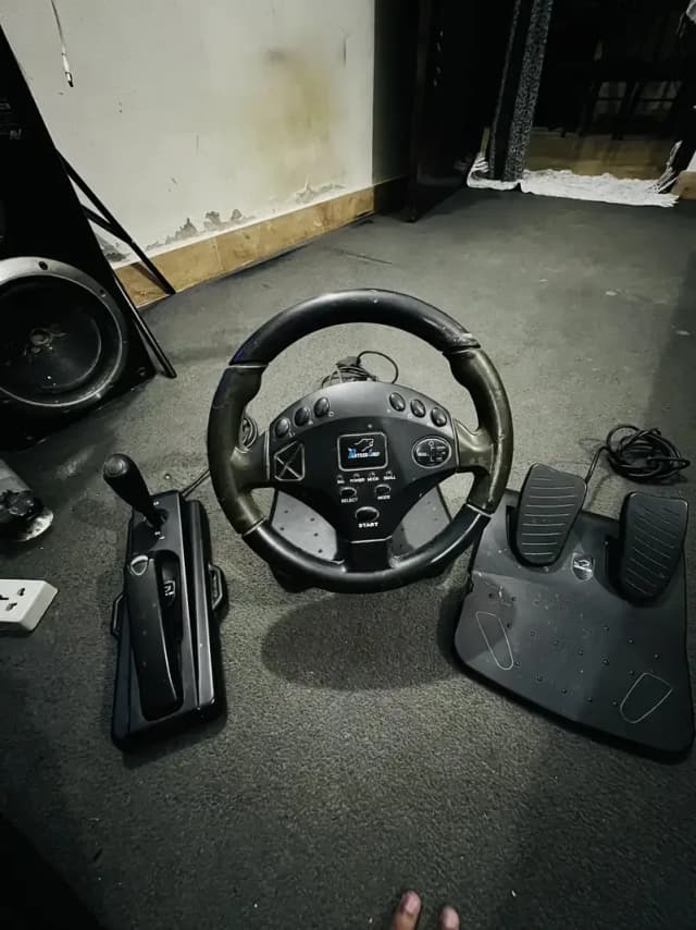 Gaming steering wheel for pc , xbox and PlayStation