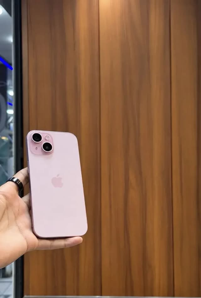 Apple iPhone 15