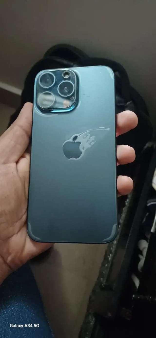 iPhone 15 Pro Max – Box Pack/Complete | Excellent Condition