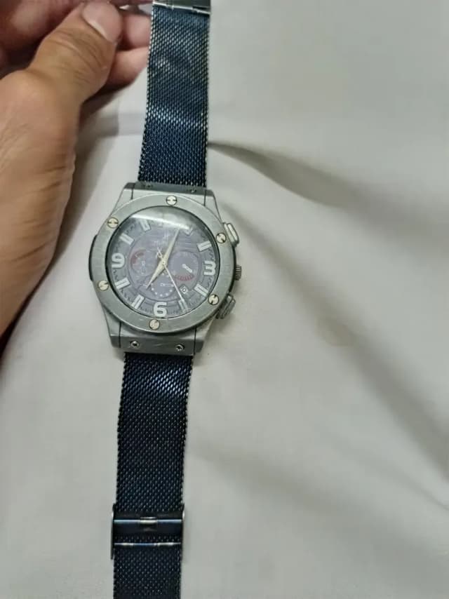 Hublot old silver color watch